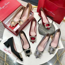 Picture of Roger Vivier Shoes Women _SKUfw119558813fw